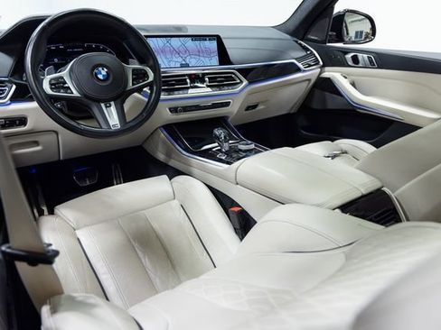 Certified 2022 BMW X5 M50i w/ Executive Package image 20