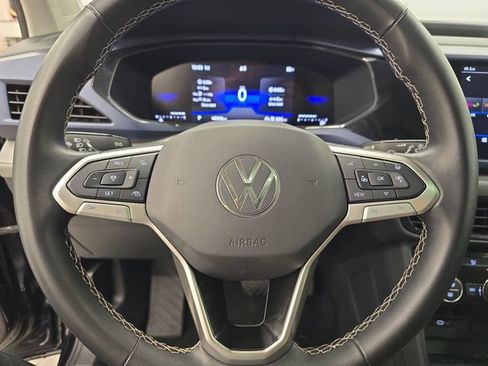 Used 2024 Volkswagen Taos SE AWD/4WD image 28