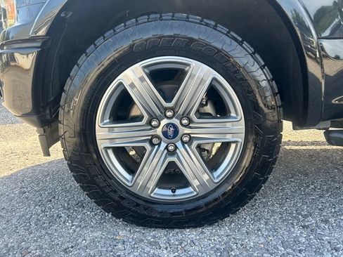 Used 2019 Ford F150 XLT w/ Equipment Group 302A Luxury AWD/4WD image 27
