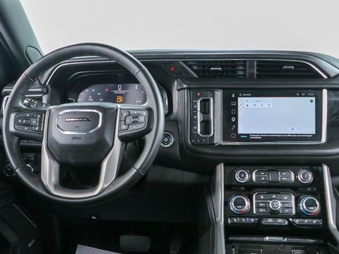 Used 2023 GMC Yukon Denali AWD/4WD image 18