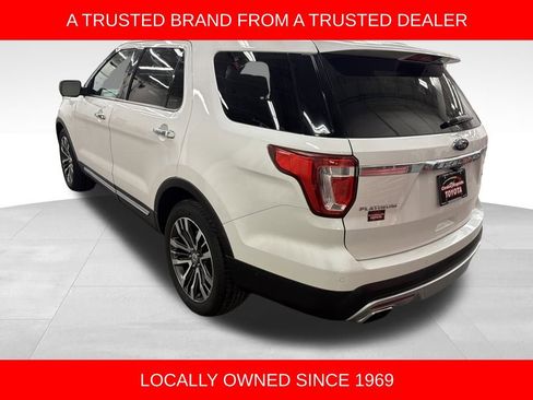 Used 2016 Ford Explorer Platinum image 3