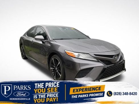 Used 2020 Toyota Camry XSE FWD image 1
