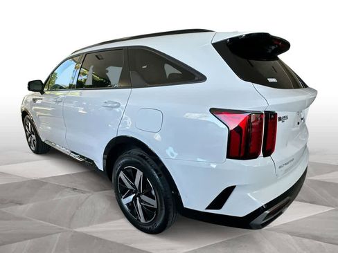 Certified 2023 Kia Sorento S FWD image 6