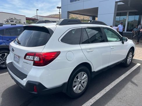 Used 2019 Subaru Outback 2.5i Premium w/ Popular Package #2 AWD/4WD image 1