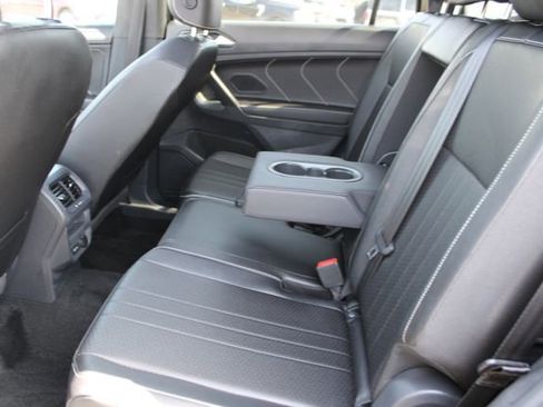 Used 2023 Volkswagen Tiguan SE R-Line FWD image 36