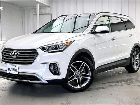 Used 2018 Hyundai Santa Fe AWD image 2