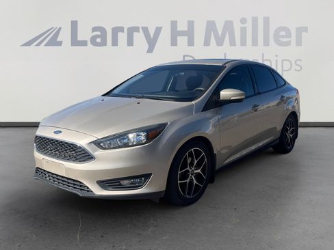 Used 2018 Ford Focus SEL image 1