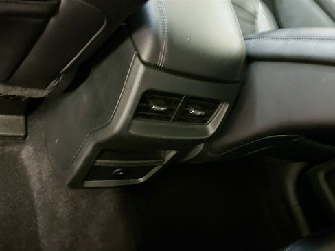 Used 2024 Ford Edge SEL AWD/4WD image 27