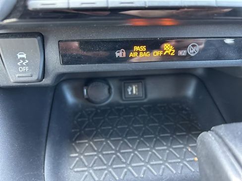 Used 2024 Toyota RAV4 XLE w/ Convenience Package image 18