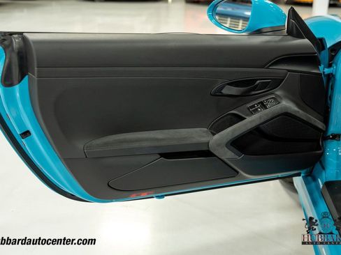 Used 2021 Porsche 718 Boxster Spyder RWD image 16