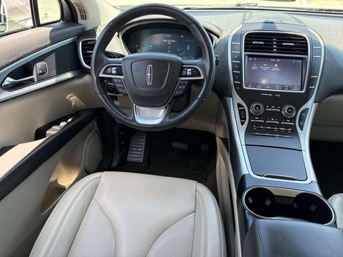 Used 2020 Lincoln Nautilus FWD w/ Equipment Group 101A image 10