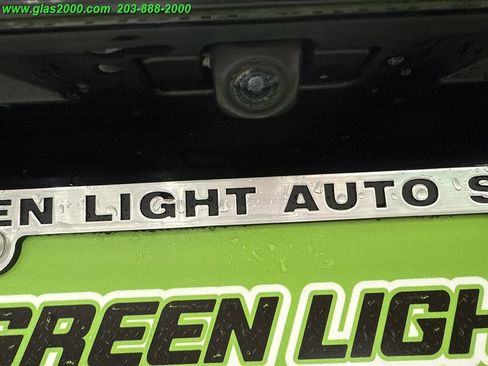 Used 2020 Toyota Camry LE image 28