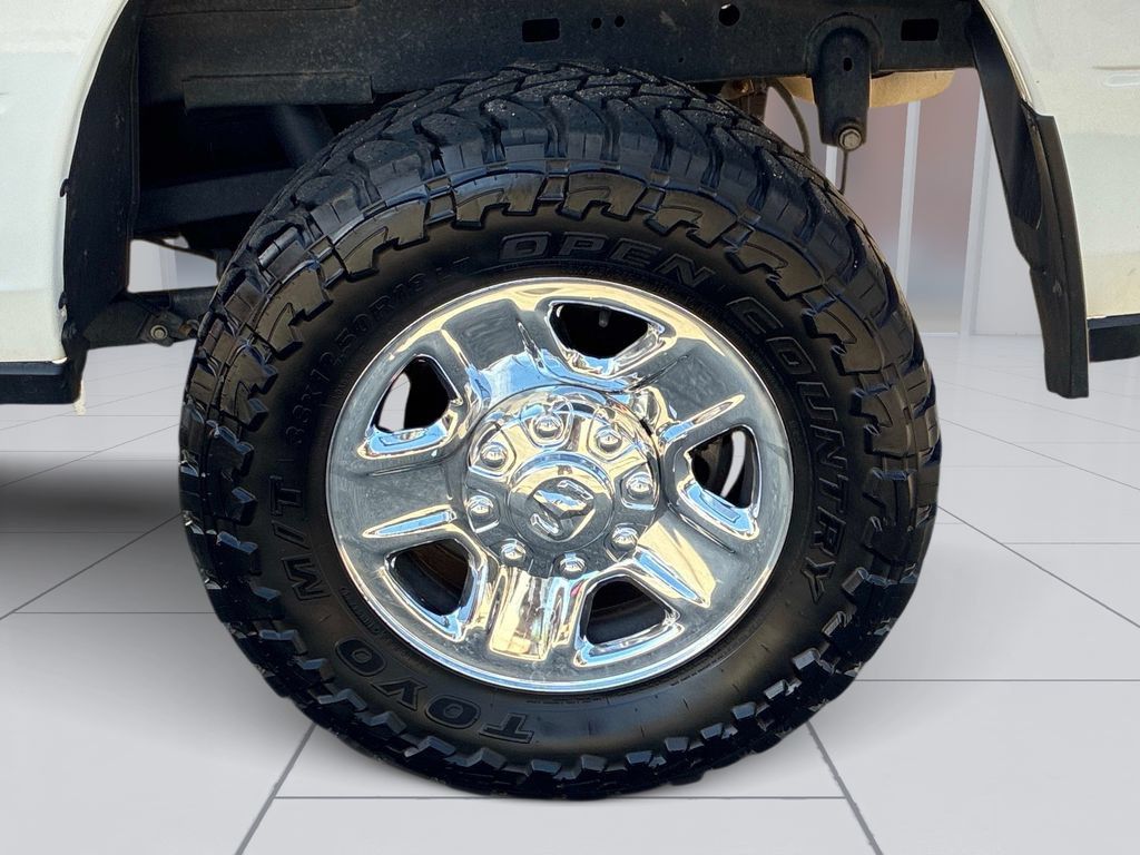 Used 2022 RAM 2500 Tradesman w/ Chrome Appearance Group AWD/4WD image 11