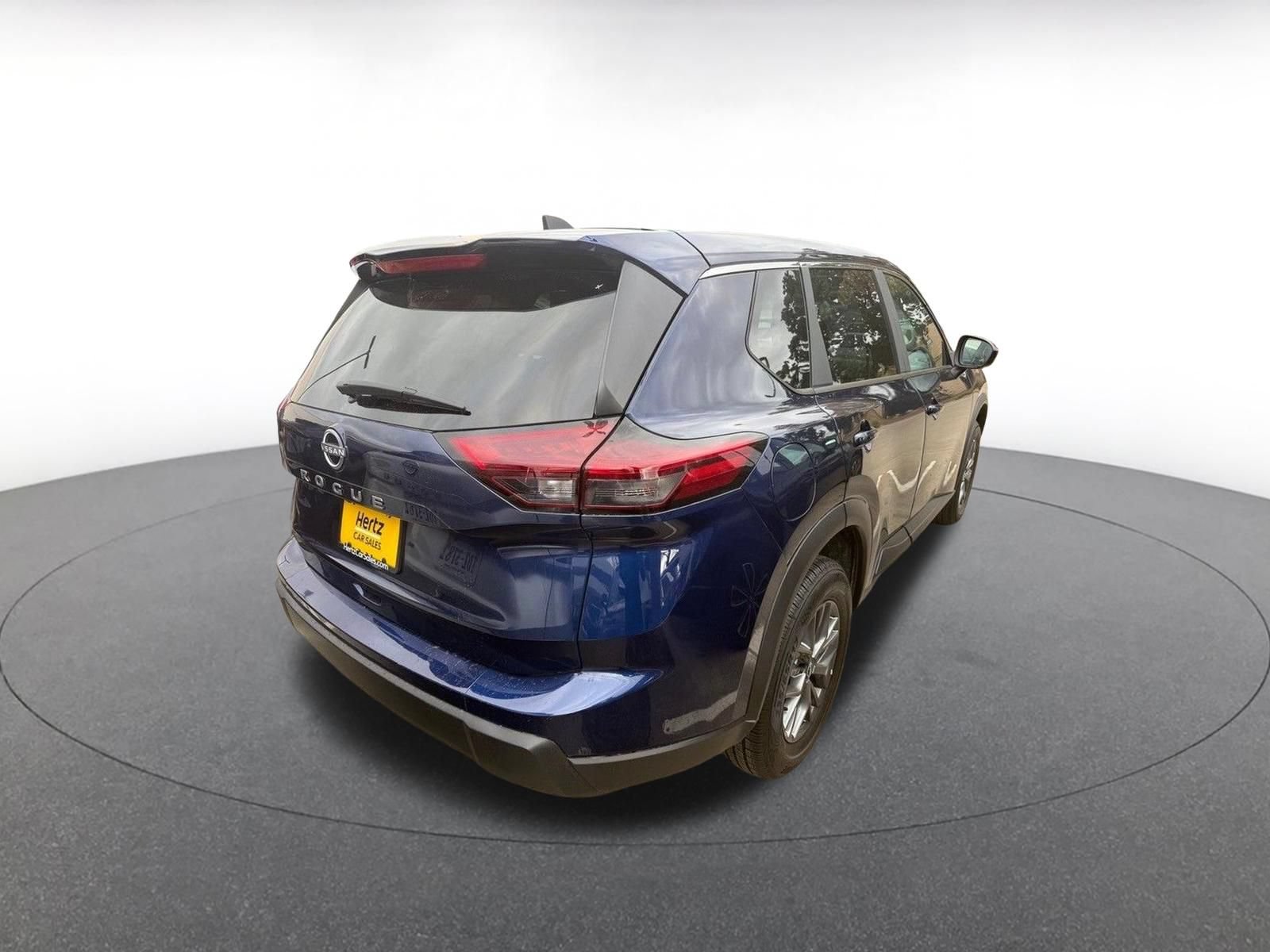 Used 2026 Nissan Rogue SV FWD image 6