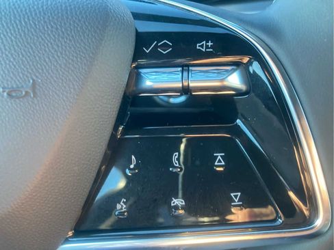 Certified 2024 Cadillac Lyriq Luxury image 19