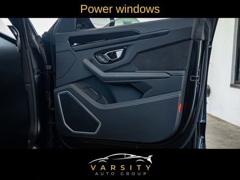 Used 2022 Lamborghini Urus image 26