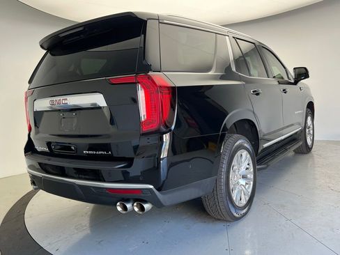 Used 2024 GMC Yukon Denali w/ Advanced Technology Package AWD/4WD image 3