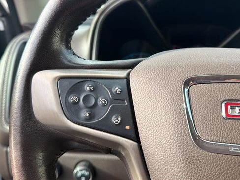 Used 2022 GMC Canyon Denali image 24