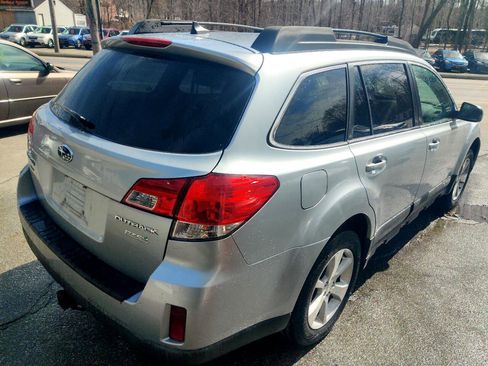 Used 2014 Subaru Outback 2.5i Limited image 15