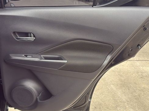 Used 2023 Nissan Kicks SV image 29