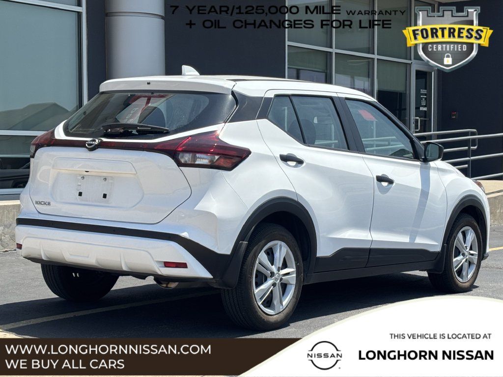 Used 2023 Nissan Kicks S FWD image 3