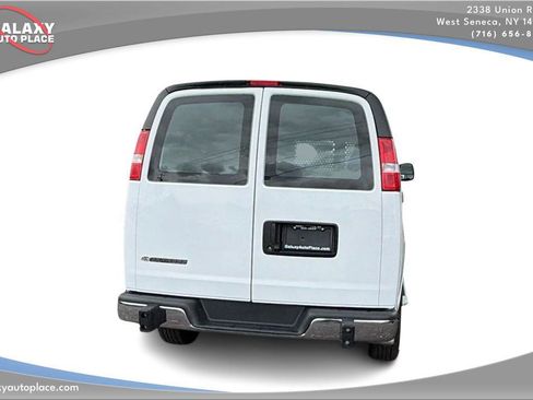 Used 2024 Chevrolet Express 2500 w/ Driver Convenience Package image 6