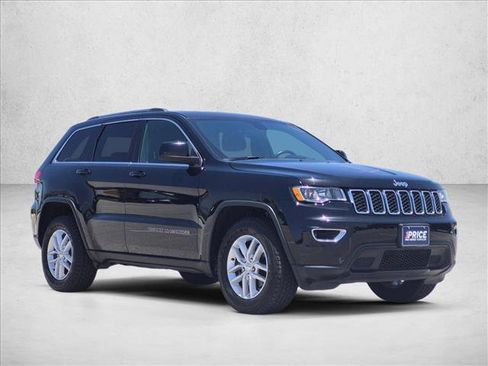 Used 2017 Jeep Grand Cherokee Laredo w/ Quick Order Package 23E AWD/4WD image 3