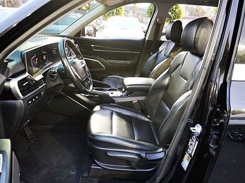 Used 2024 Kia Telluride LX FWD image 14