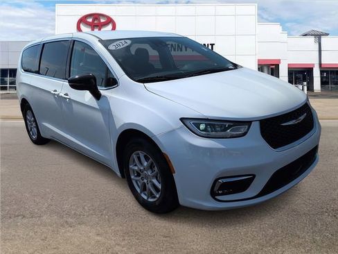 Used 2024 Chrysler Pacifica Touring-L image 1