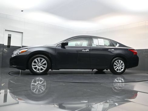 Used 2017 Nissan Altima 2.5 S w/ Power Driver Seat Package FWD image 26