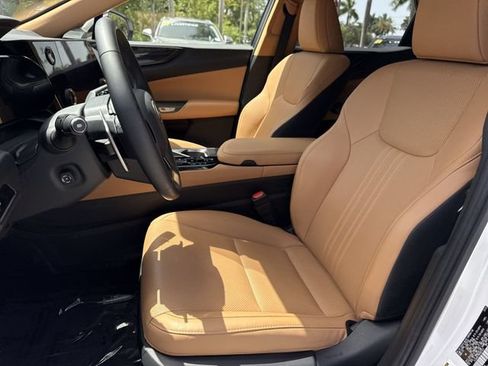 Used 2024 Lexus NX 350 AWD image 11