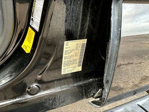 Used 2020 Nissan Titan PRO-4X w/ Pro-4x Convenience Package image 19