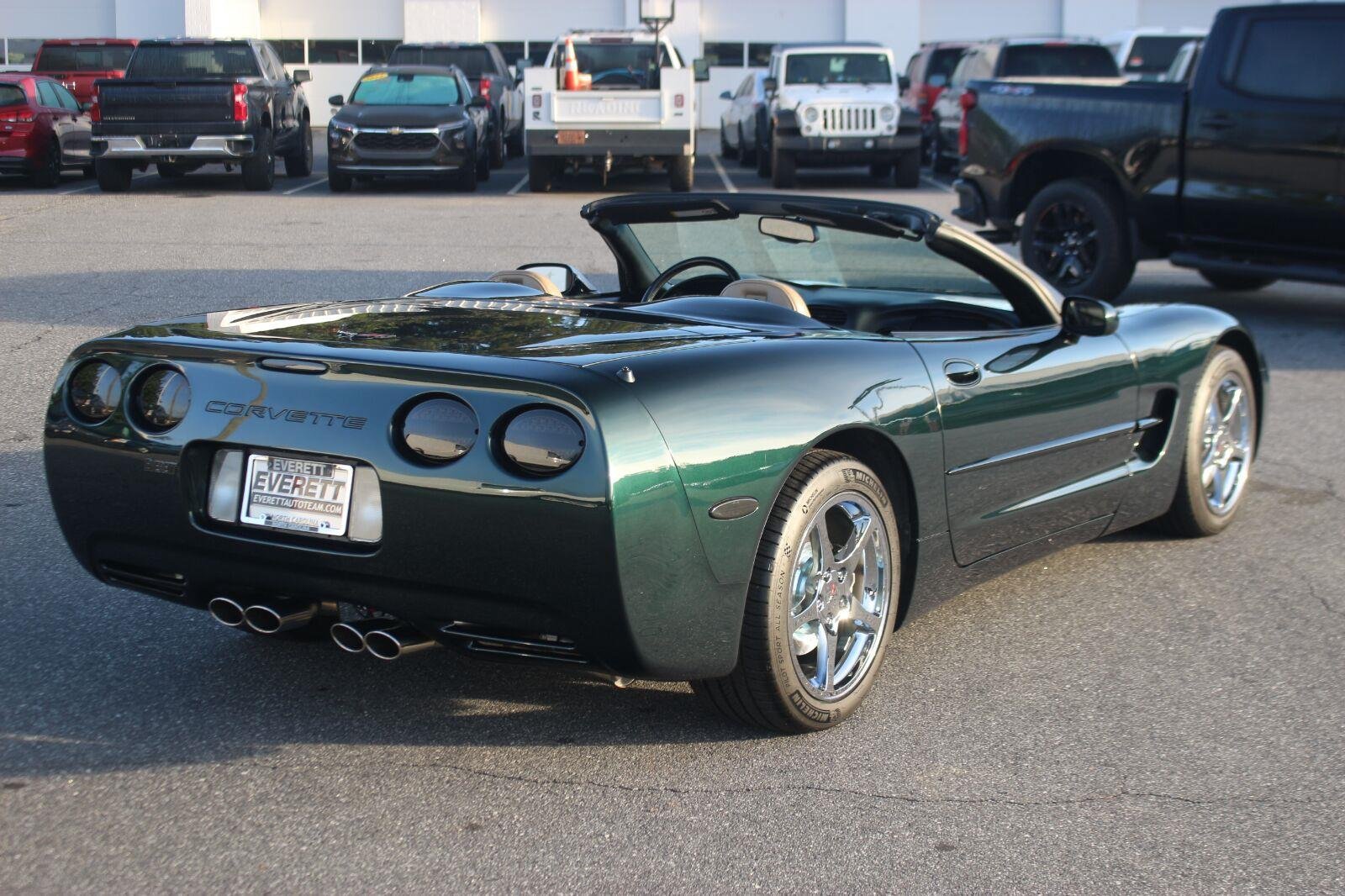Used 2000 Chevrolet Corvette Convertible w/ Performance Handling Pkg RWD image 7