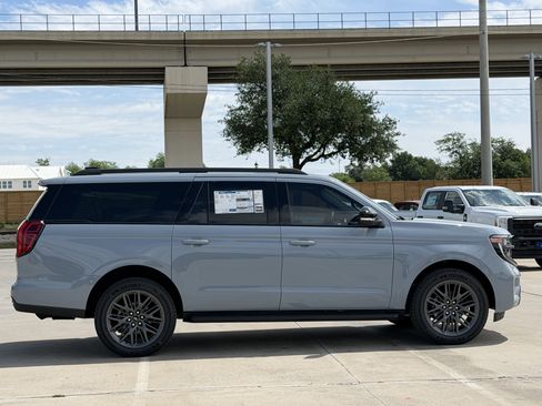 New 2026 Ford Expedition Max Platinum w/ Stealth Appearance Package AWD/4WD image 3