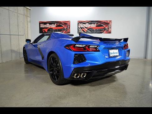 Used 2024 Chevrolet Corvette Stingray Premium Conv w/ Z51 Performance Package RWD image 7