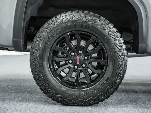 Used 2023 GMC Sierra 1500 AT4X image 19