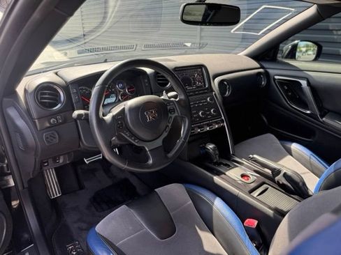 Used 2014 Nissan GT-R Track Edition AWD/4WD image 4