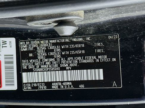 Used 2023 Toyota Highlander Bronze Edition image 34