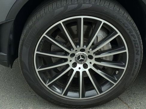 Used 2022 Mercedes-Benz GLC 300 image 17