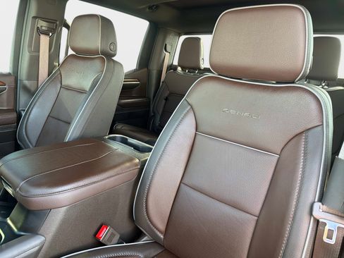 Used 2023 GMC Sierra 1500 Denali w/ Technology Package image 19