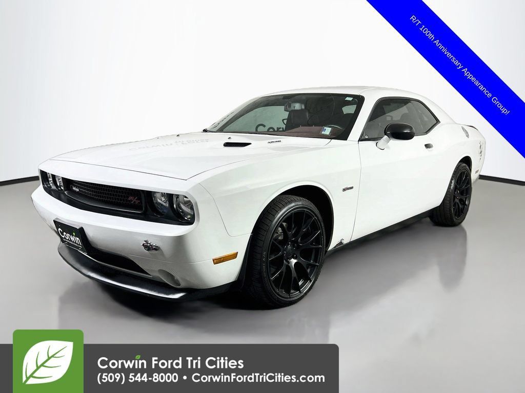 Used 2014 Dodge Challenger R/T RWD image 5