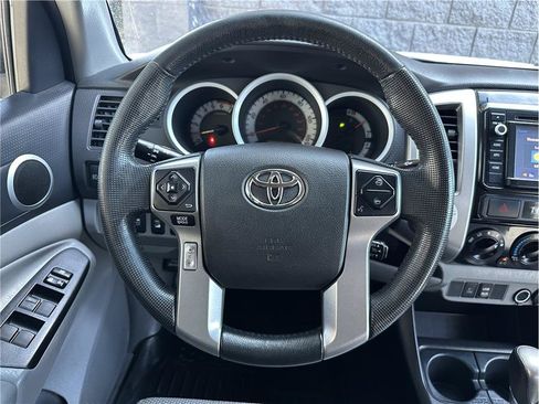 Used 2014 Toyota Tacoma 4x4 Double Cab w/ TRD Off-Road Package image 19