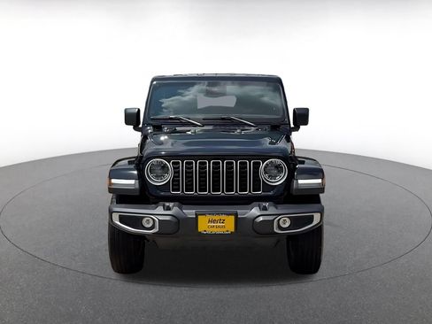 Used 2025 Jeep Wrangler Unlimited Sahara AWD/4WD image 4