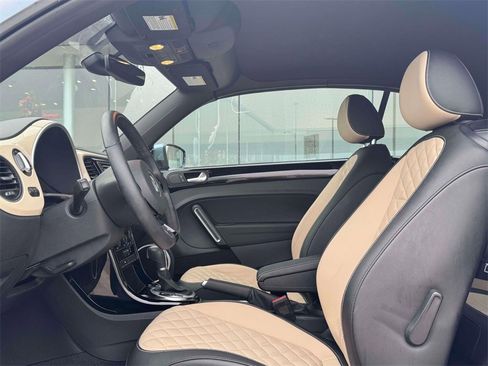 Used 2019 Volkswagen Beetle 2.0T Final Edition SEL image 7