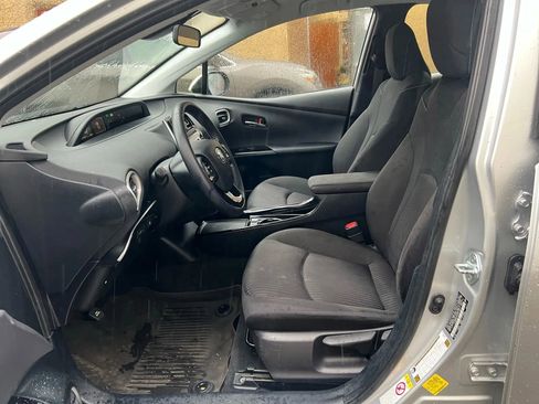 Used 2021 Toyota Prius Prime LE image 24