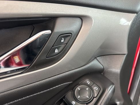 Used 2023 Chevrolet Traverse LT image 20