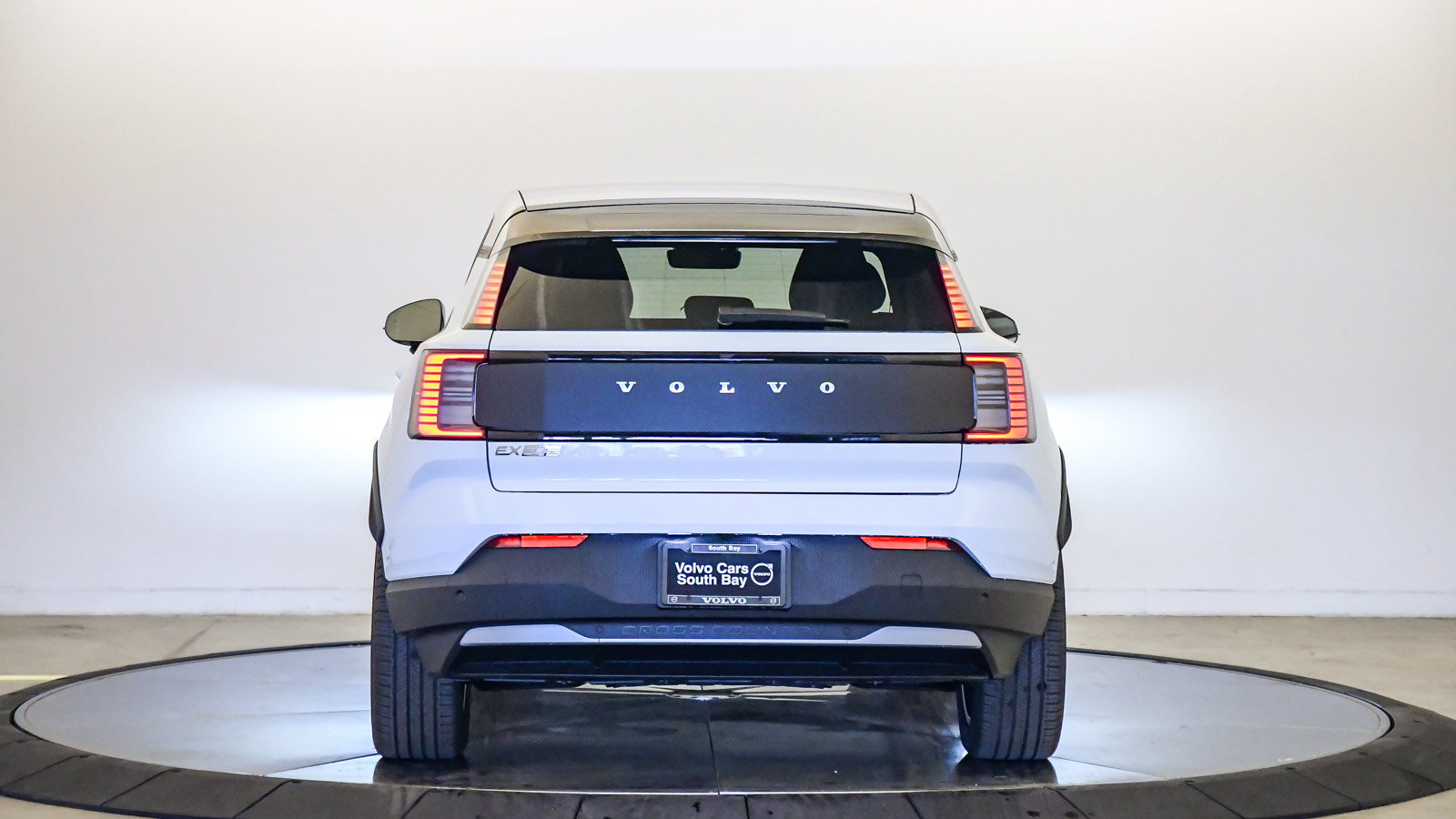 New 2026 Volvo EX30 Cross Country Ultra w/ Protection Package Premier AWD/4WD image 3