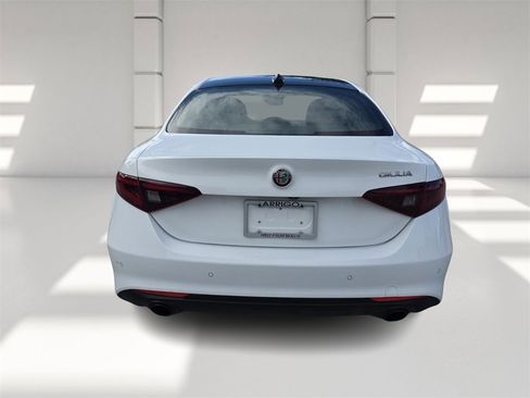 Used 2023 Alfa Romeo Giulia Ti image 5