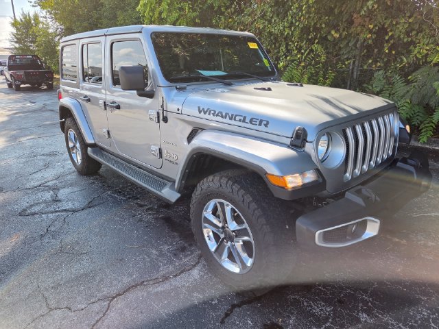 Used 2021 Jeep Wrangler Unlimited Sahara w/ Cold Weather Group AWD/4WD image 11