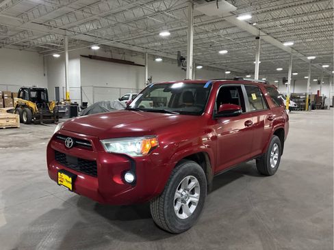 Used 2024 Toyota 4Runner SR5 Premium w/ Moonroof Package image 3